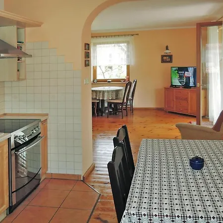 Holiday home Large With A Great, Fenced Garden, Dargobadz
