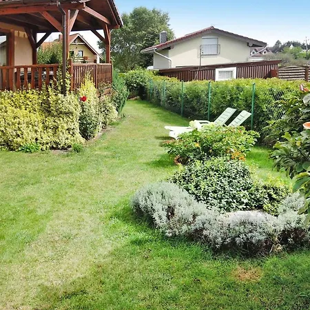 Holiday home Large With A Great, Fenced Garden, *